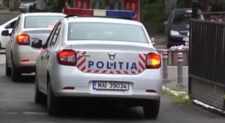 Un bărbat beat şi fără permis s-a urcat la volanul unei maşini neînmatriculate şi a făcut prăpăd în Arad: a lovit autoturismele parcate ieşite în cale