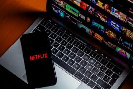 Cel mai vizionat show pe Netflix în prima jumătate a anului 2023. A strâns peste 812 milioane de ore petrecute de utilizatori în faţa ecranelor
