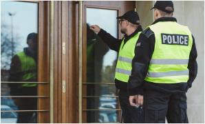 Un tânăr din UK a aflat că fratele lui mai mic a fost ucis, după ce a primit o notificare pe telefon