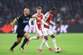 Încăierări la metroul din Amsterdam. Peste 140 de suporteri, arestaţi pentru acte de vandalism, înainte de meciul Ajax-AEK