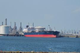 Incident bizar în Marea Roşie. O navă norvegiană a fost lovită de un "obiect neidentificat". Tranzitul prin zonă, blocat după atacurile rebelilor houthi