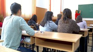 "Noi nu suntem nespălate". Ce cadouri au primit de Crăciun două educatoare din Constanţa de la părinţii copiilor