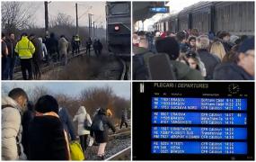 "Îşi bat joc de noi. Plătim bilet şi la urmă stai în gară să aştepţi". Haos pe calea ferată după ce o locomotivă a deraiat la Videle. Au fost întârzieri și de 7 ore
