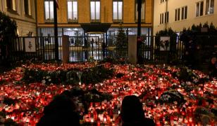 Zi de doliu pentru victimele atacului armat de la Praga