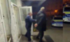 Un tată din Craiova a fost reținut, după ce și-a snopit în bătaie fiica adolescentă. Copila a fost pedepsită pentru că plecase de acasă