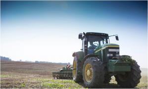 Cod Rutier. Schimbare importantă: cu ce categorii de permis vor putea şoferii conduce un tractor