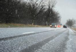 Ninsori în aproape toată țara, inclusiv în București. ANM anunță strat de zăpadă la munte și în zona Moldovei