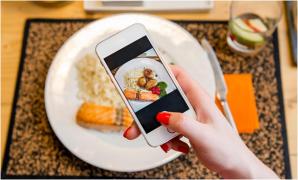 O chinezoaică s-a trezit cu o notă de plată de 60.000 $, după ce a poftat poze cu mâncarea comandată în restaurant. Ce a descoperit după