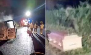 Un dric a luat foc pe autostradă, iar şoferul a scos sicriul din maşină şi l-a lăsat pe marginea drumului. Pompierii chemaţi de urgenţă au găsit sicriul gol