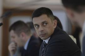Eduard Novak, acuzat de abuz în serviciu. Federaţia Română de Hochei pe Gheaţă a făcut o plângere penală împotriva ministrului Sportului