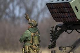 Soldați pe frontul din Ucraina