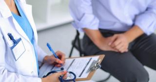 STUDIU: Bolnavii de SIDA, ameninţaţi de o formă gravă de variola maimuţei