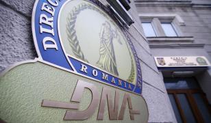 Comisar şef de poliţie de la Anticorupţie, reţinut pentru corupție