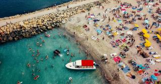 Au crescut tarifele la vacanțele pe litoral. Cum se mai pot obține reduceri de până la 50%