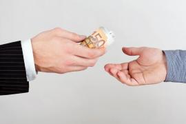 Suma incredibilă cerută de doi gorjeni unei persoane căreia i-au promis un post de şofer la ISU