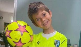 O familie din UK își strigă durerea, după ce un șofer neatent le-a băgat băiețelul de 7 ani în pământ