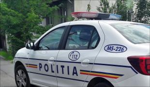 Copil de 10, descoperit la volanul unei maşini. Poliţiştii au oprit vehiculul în trafic pentru un control de rutină