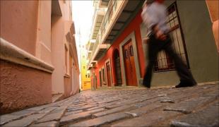 Trei turiști din SUA au fost înjunghiați, după ce li s-a spus să nu mai facă poze sau să filmeze pe o stradă din Puerto Rico