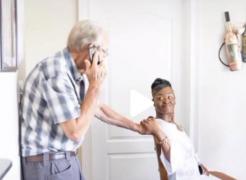 O tânără din SUA s-a măritat cu un bărbat cu 13 ani mai bătrân decât bunicul ei: femeia insistă că soţul nu e "sugar daddy"