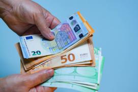 România a încheiat anul 2022 cu un deficit comercial uriaș, de peste 34 de miliarde de euro. Numărul, de 3 ori mai mare decât fondurile europene accesate