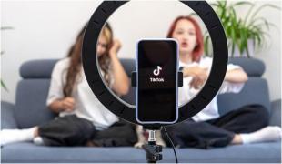 TikTok impune limita de 60 de minute pe zi pentru tinerii sub 18 ani