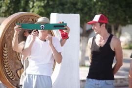 America Express, din nou lider de piață. Începe lupta pentru locurile din finală. Vulturul roșu așteaptă ultima echipă din cursă