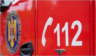 O femeie de 95 de ani a murit carbonizată, iar fiica ei a fost intoxicată cu fum