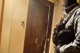 Dealer din Capitală, atacat cu cuţitul de un tânăr nemulţumit de calitatea slabă a drogurilor. Înjunghiată în cap, victima a reuşit să scape cu viaţă