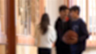 S-au tăiat pe mâini în timp ce se aflau la şcoală, inspirate din filmuleţele de pe Tik-Tok. Trei copile din Giurgiu au avut nevoie de îngrijiri