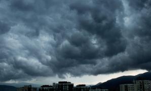 Vreme la extreme în România. ANM anunță 22 de grade în sudul și sud-estul țării, ploi și vânt puternic în rest