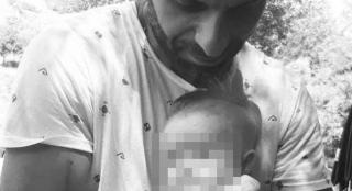 "El nu ştie încă, dar mama lui l-a salvat. Mulțumesc că i-ai oferit darul imens al vieții". Un tată adoptiv, mesaj emoţionant pentru mama lui Enea, forţată să renunţe la el
