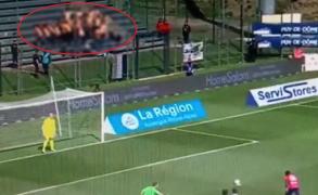 Suporterii şi-au dat jos chiloţii