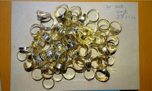 Cetăţean turc, prins în timp ce încerca să intre în România cu 3.445 grame de aur. Bijuteriile valorează aproape un milion de lei