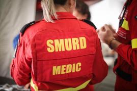 Copil de 3 ani din Satu Mare, mort după ce i s-a făcut rău la grădiniță. Mama a încercat în zadar să iasă în întâmpinarea ambulanței