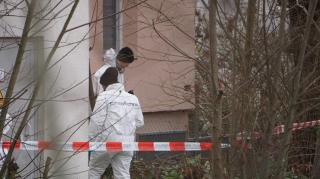 O mamă și fiii ei au tocmit o puștoaică de 14 ani să-l omoare pe tatăl familiei. Bietul om a fost atacat cu maceta în timp ce dormea, în casa lor din Bochum