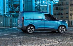 Ford prezintă Furgoneta E-Transit Courier. Cum arată primul automobil 100% electric construit de companie în România. VIDEO