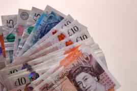 Lira sterlină se apreciză în fața dolarului american. Moneda UK, cea mai performantă valută a țărilor G10, în 2023