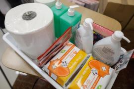 O firmă ar fi înşelat 46 de spitale cărora le-a vândut produs biocid cu etichete false. Prejudiciul estimat e de peste un milion de euro