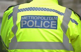 Ofițer de poliție din Anglia a agresat sexual un copil la o petrecere. Bărbatul a fost demis şi urmează să fie condamnat miercuri