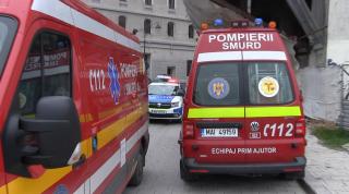 Un bărbat și-a dat foc lângă un liceu din Vâlcea. Omul a ars ca o torță, înainte ca cineva să-l poată salva