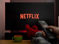 Netflix a introdus o taxă suplimentară de 2,9 euro/lună în România pentru cei care își împart contul