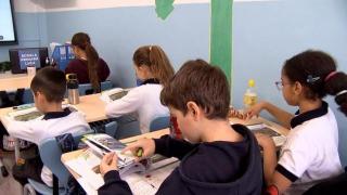 USR şi Forţa Dreptei au contestat Legile Educaţiei la CCR: "Discriminează între elevii cu posibilități materiale și cei săraci"