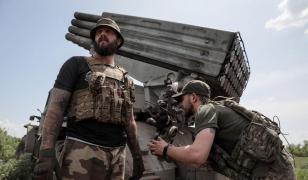 Ruşii continuă bombardamentele masive asupra Kievului şi regiunilor din est. Ucrainenii au doborât 10 rachete şi 23 de drone Shahed, pe parcursul nopţii