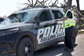 "De ce a tras în mine? Ce rău am făcut?". Copil de 11 ani din SUA, împuşcat de poliţistul chemat pentru a-i salva mama