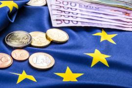 Europenii îşi scot banii din bănci, sătui că economiile lor se micşorează. Analiză Reuters