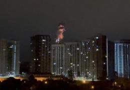 Rusia îşi intensifică atacurile asupra Ucrainei, în ajunul Zilei Victoriei. La Kiev, 5 persoane au fost rănite. Armata ucraineană susţine că a distrus 35 de drone iraniene