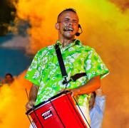 Români de ocazie va avea premiera luni, 5 iunie, la Antena Stars. Celia, Melissa, Mukinka și Fabian au acceptat provocarea celui mai nou reality show Antena Stars