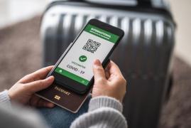 Un medic de familie din Constanţa a pretins 600 de lei pentru a emite certificate de vaccinare anticovid false. A obligat o angajată să treacă date nereale în sistem