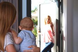 Cât costă o bonă în Bucureşti şi în alte oraşe, în 2023