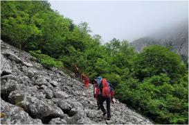 Turişti belgieni neechipaţi corespunzător, blocaţi în Munţii Făgăraş. Salvamontiştii intervin să-i recupereze